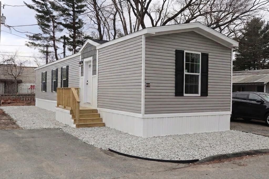 1346 Newport Ave # B22, Attleboro MA 02703