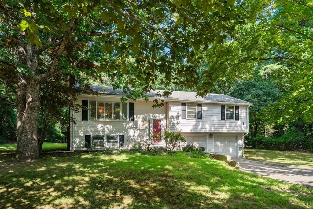 6 Johnson Rd, Sharon MA 02067 photo 2
