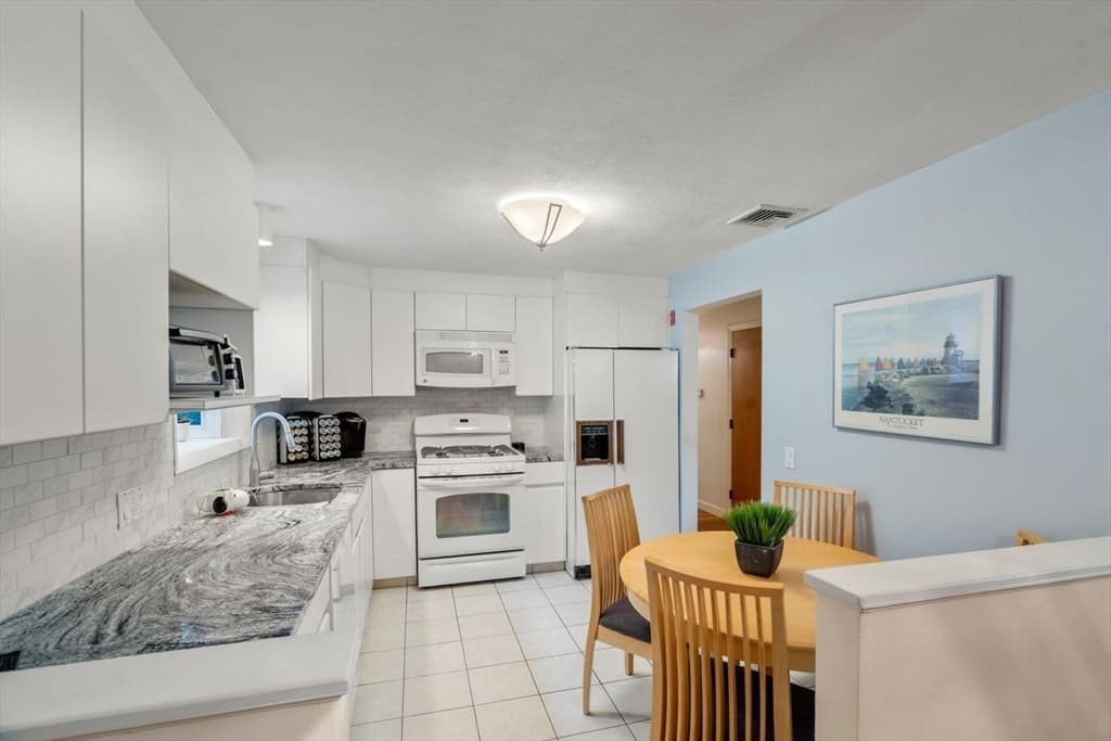 6 Johnson Rd, Sharon MA 02067 photo 8