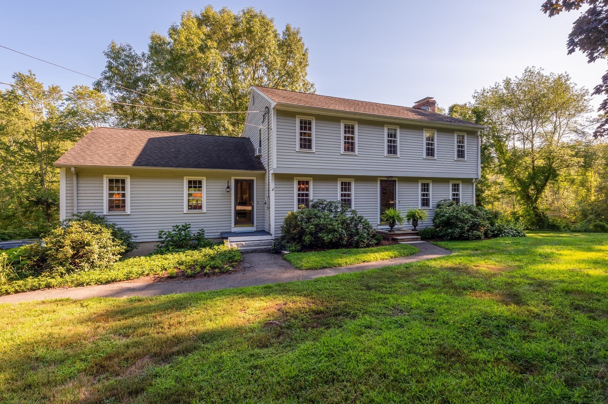 494 Asbury St, Hamilton MA 01936