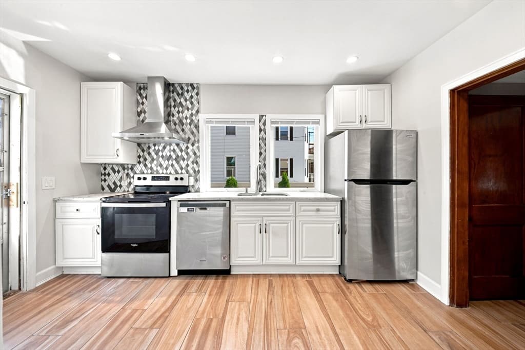 55 Austin St, Boston MA 02136 photo 9
