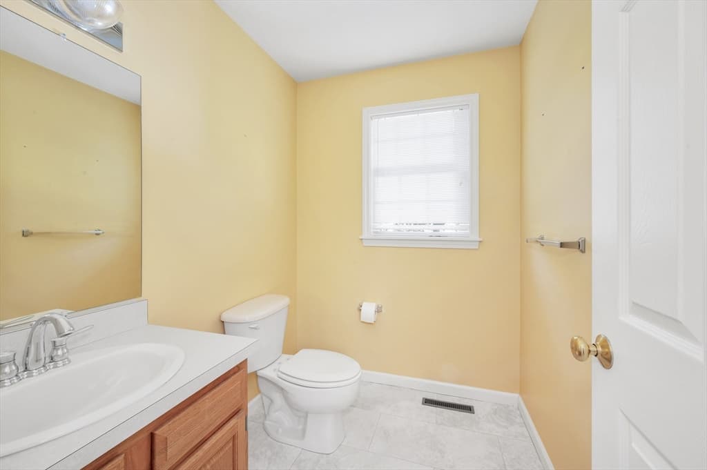 22 Winter St, Holbrook MA 02343 photo 17