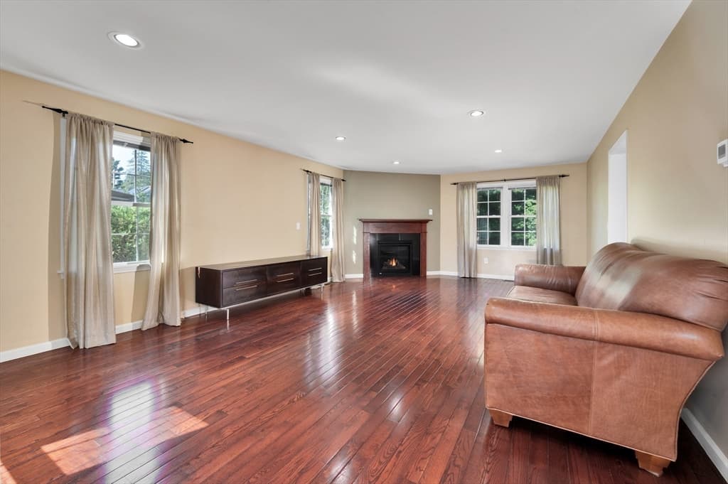 22 Winter St, Holbrook MA 02343 photo 16