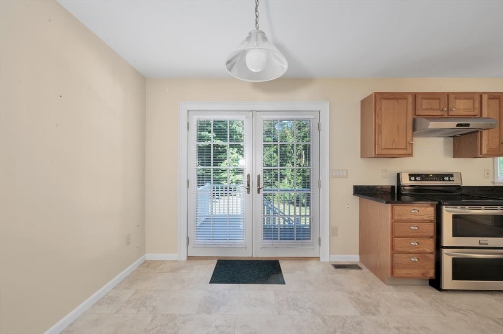 22 Winter St, Holbrook MA 02343 photo 12