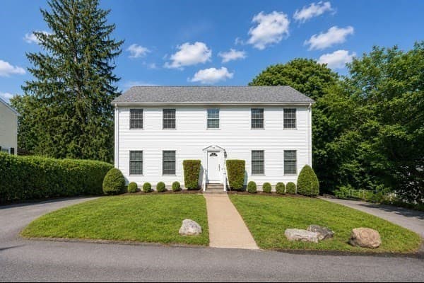 22 Winter St, Holbrook MA 02343
