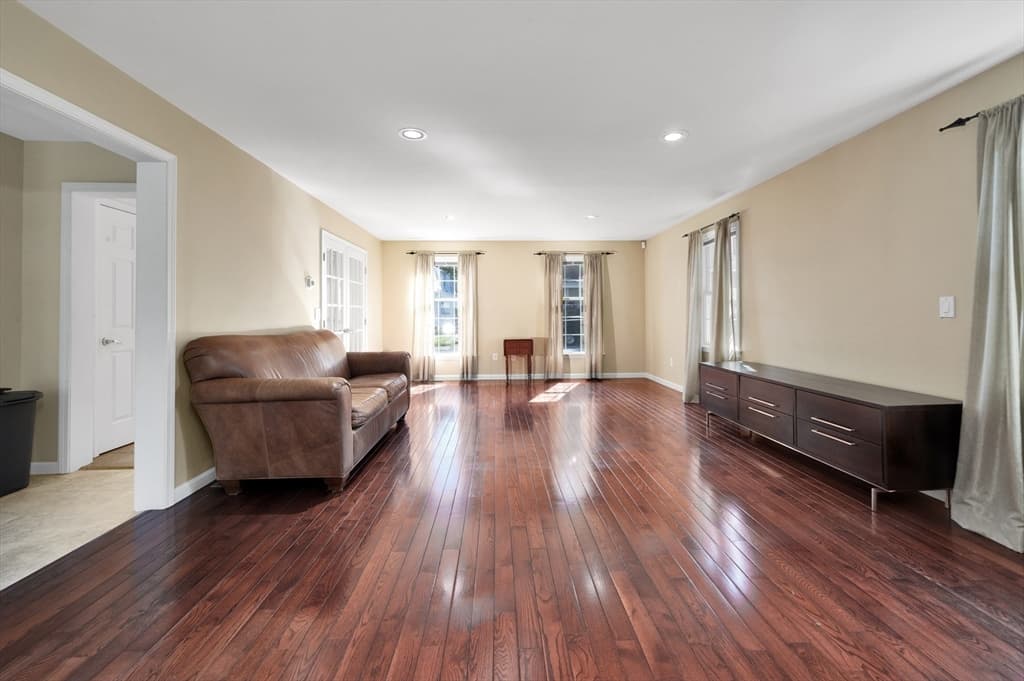 22 Winter St, Holbrook MA 02343 photo 14
