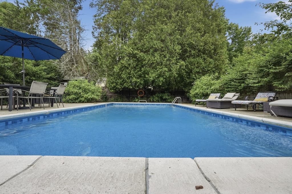 61 Walpole St, Sharon MA 02067 photo 4