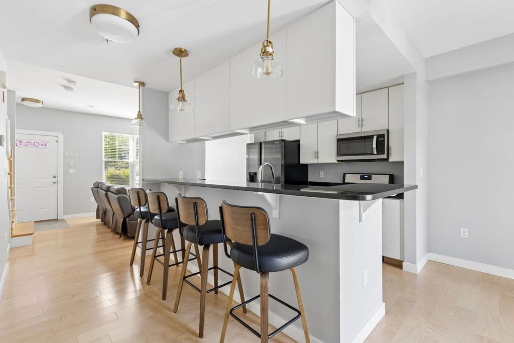 12 Blue Jay Cir # 12, Boston MA 02126 photo 3