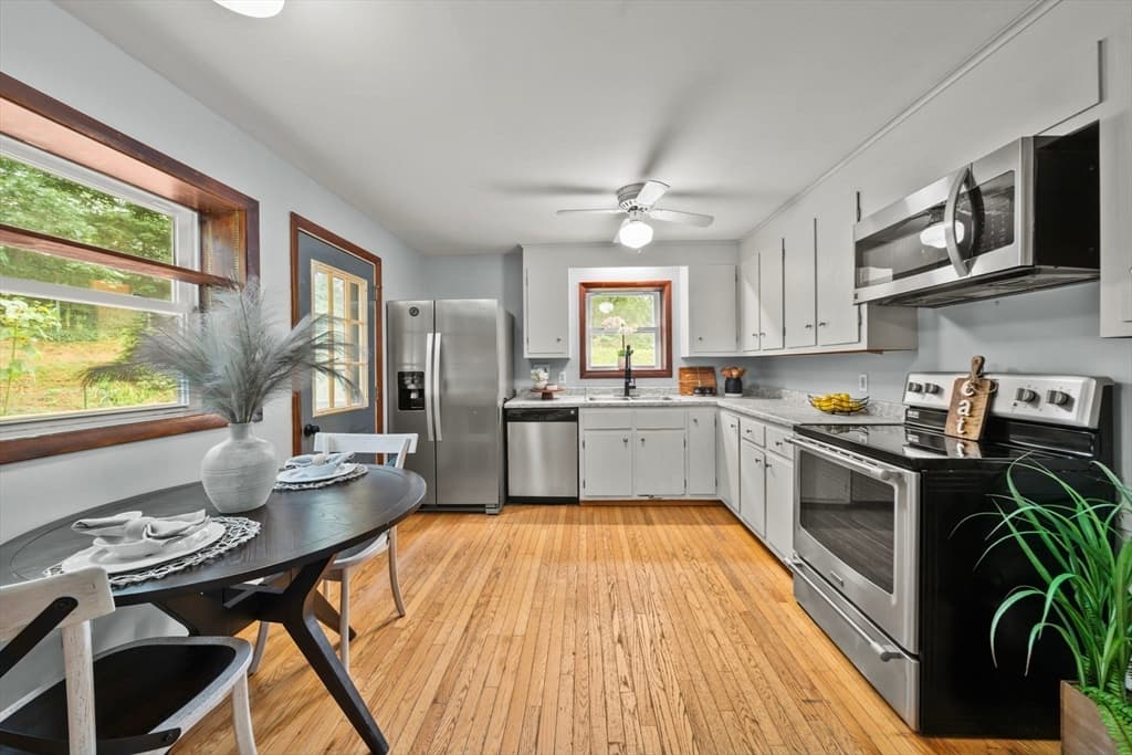 7 Riverview Dr, Middleton MA 01949 photo 4