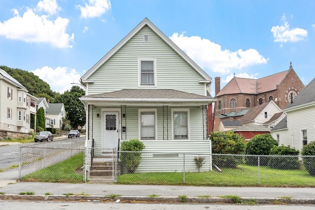 20 Orient Street, Worcester MA 01604