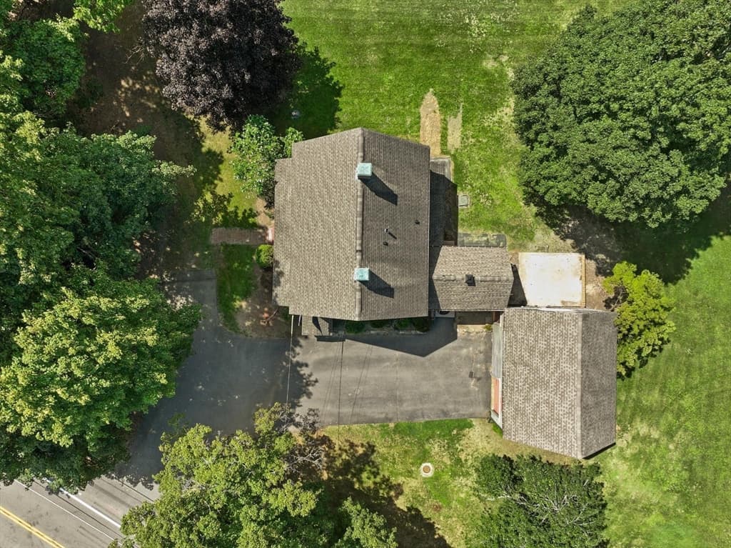 10 Poquanticut Ave, Easton MA 02334 photo 3
