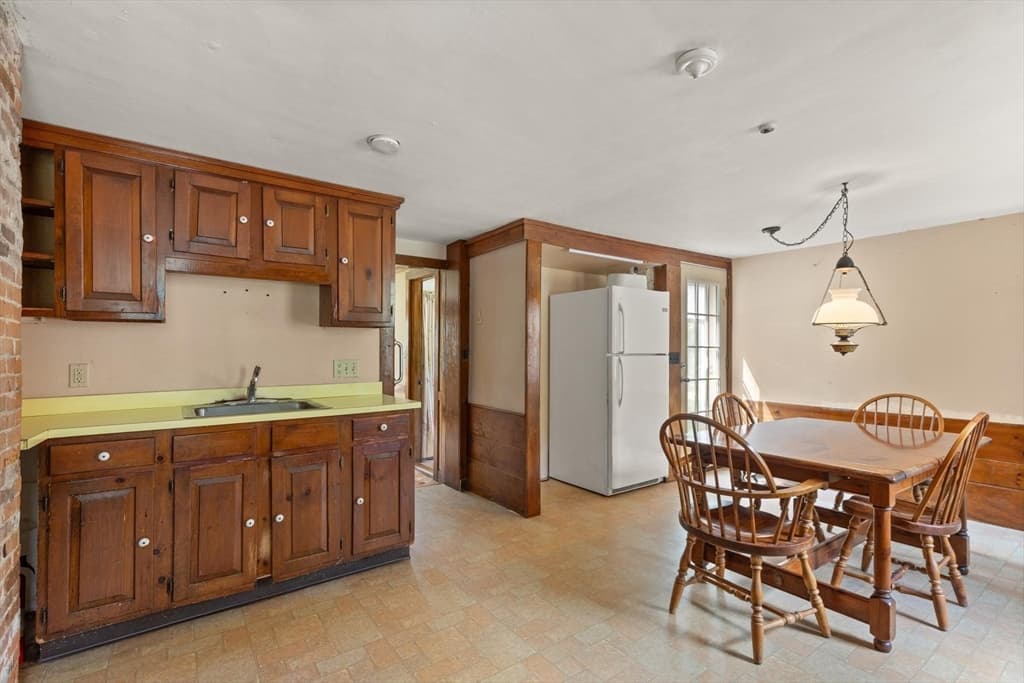 10 Poquanticut Ave, Easton MA 02334 photo 32