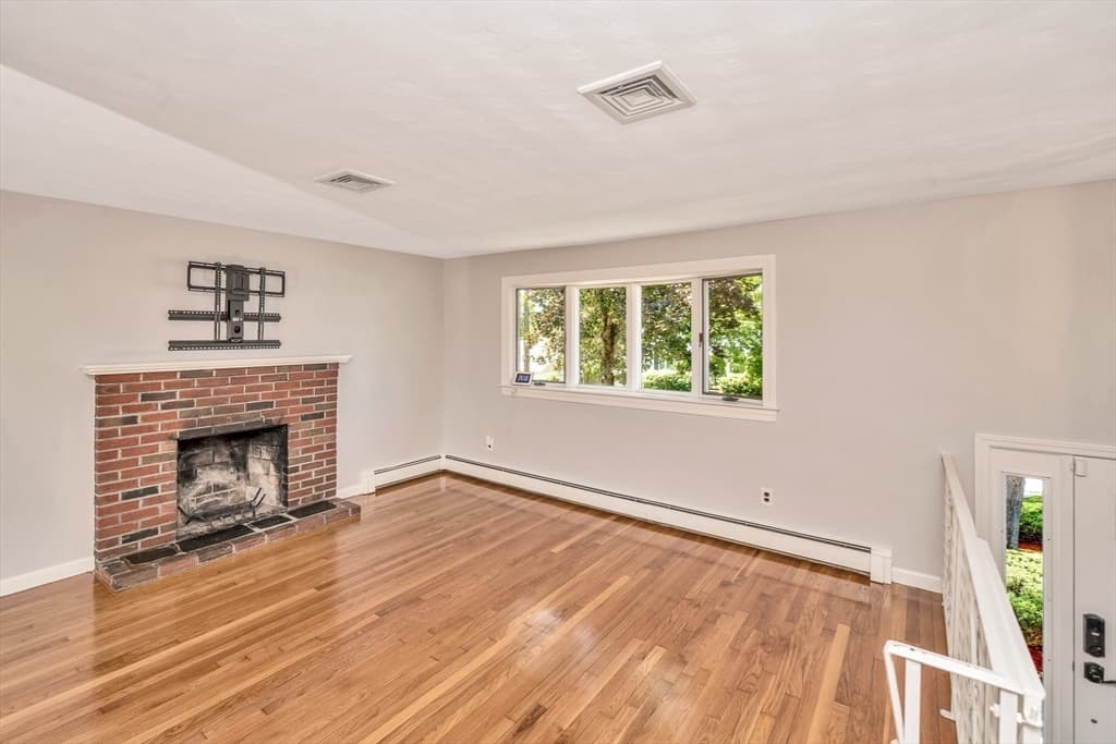 11 Coweeset Dr, Brockton MA 02301 photo 13