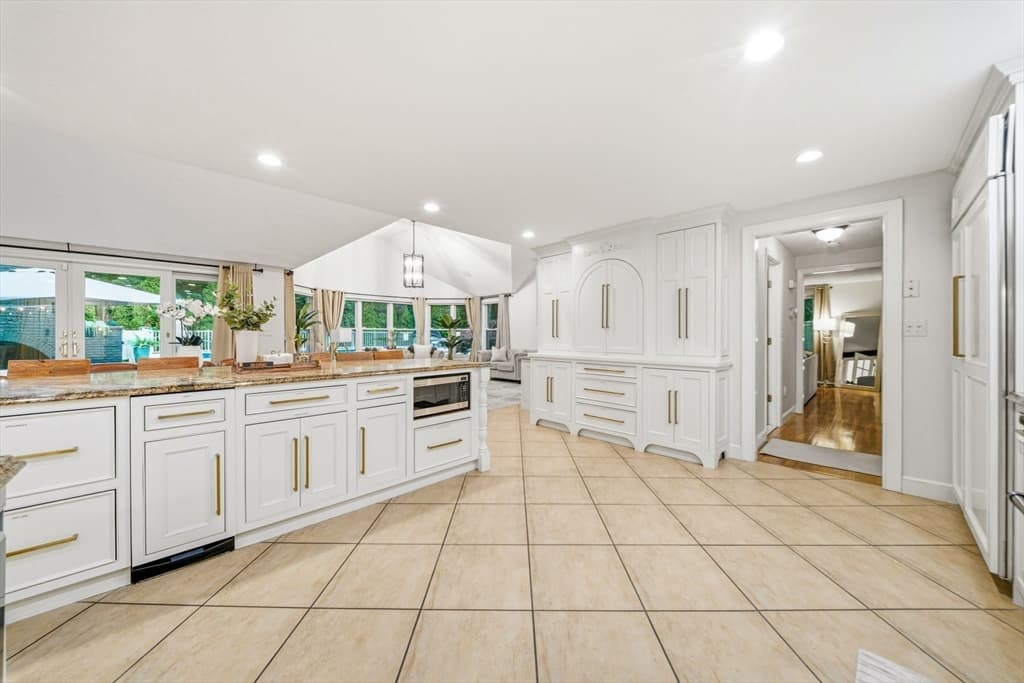 21 Monisa Kay Dr, Plymouth MA 02360 photo 8