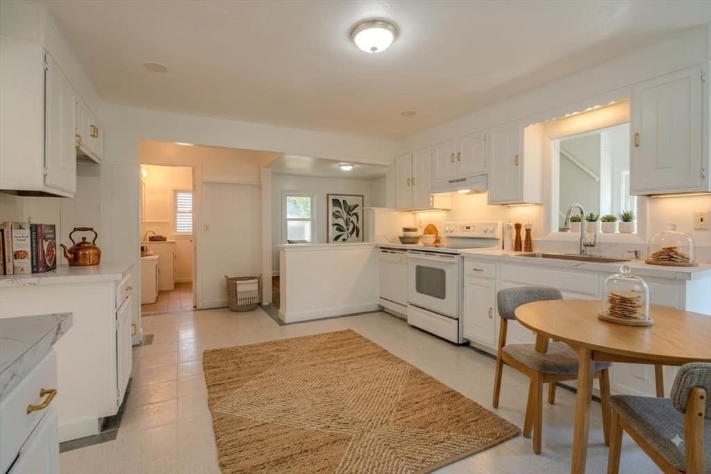 34 Hawthorne St, North Attleboro MA 02760 photo 13