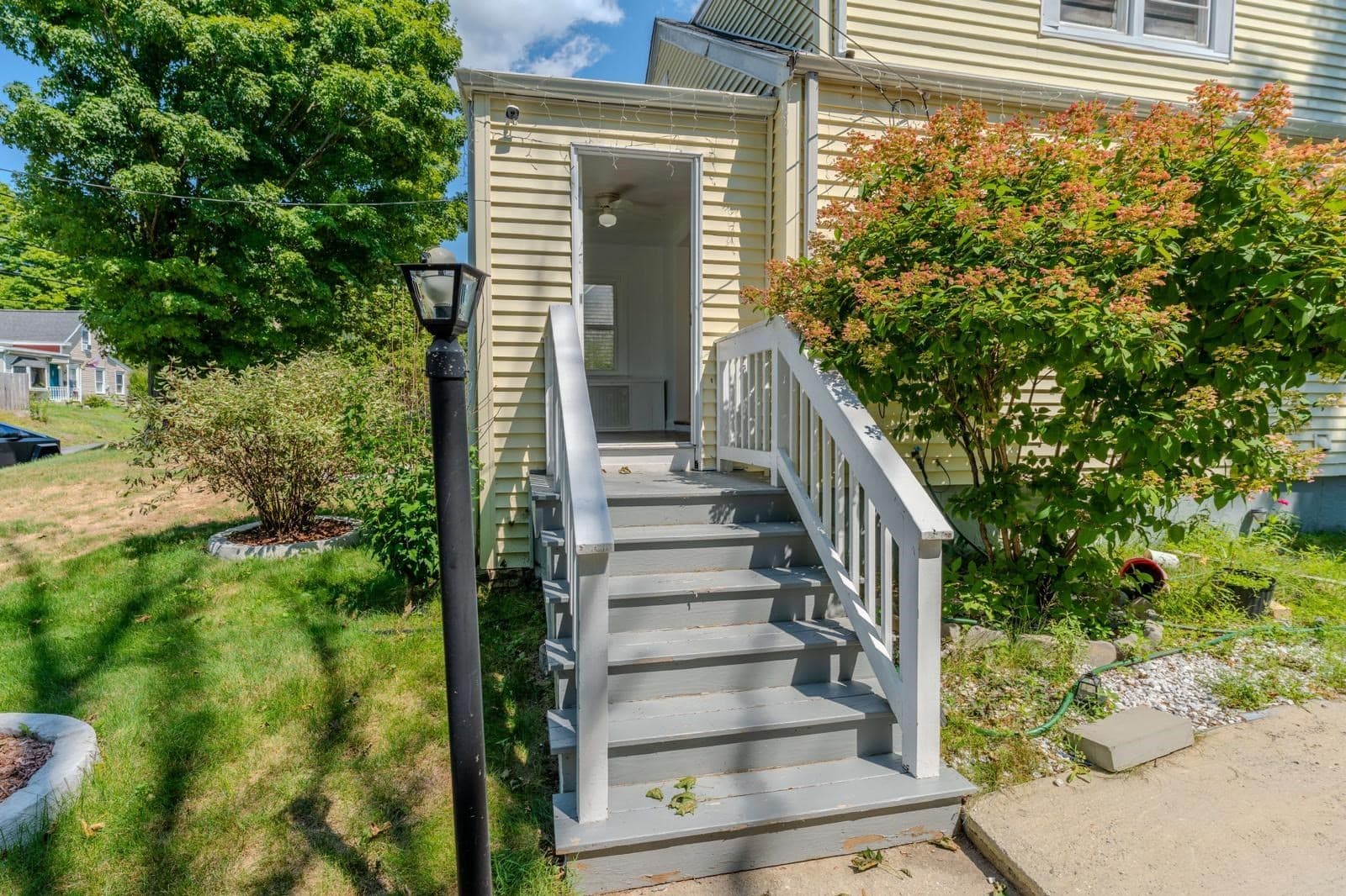 Single Family Residence at 34 Hawthorne St, North Attleboro MA 02760, photo 4 of 33