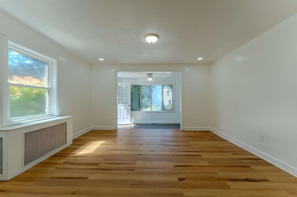 34 Hawthorne St, North Attleboro MA 02760 photo 8