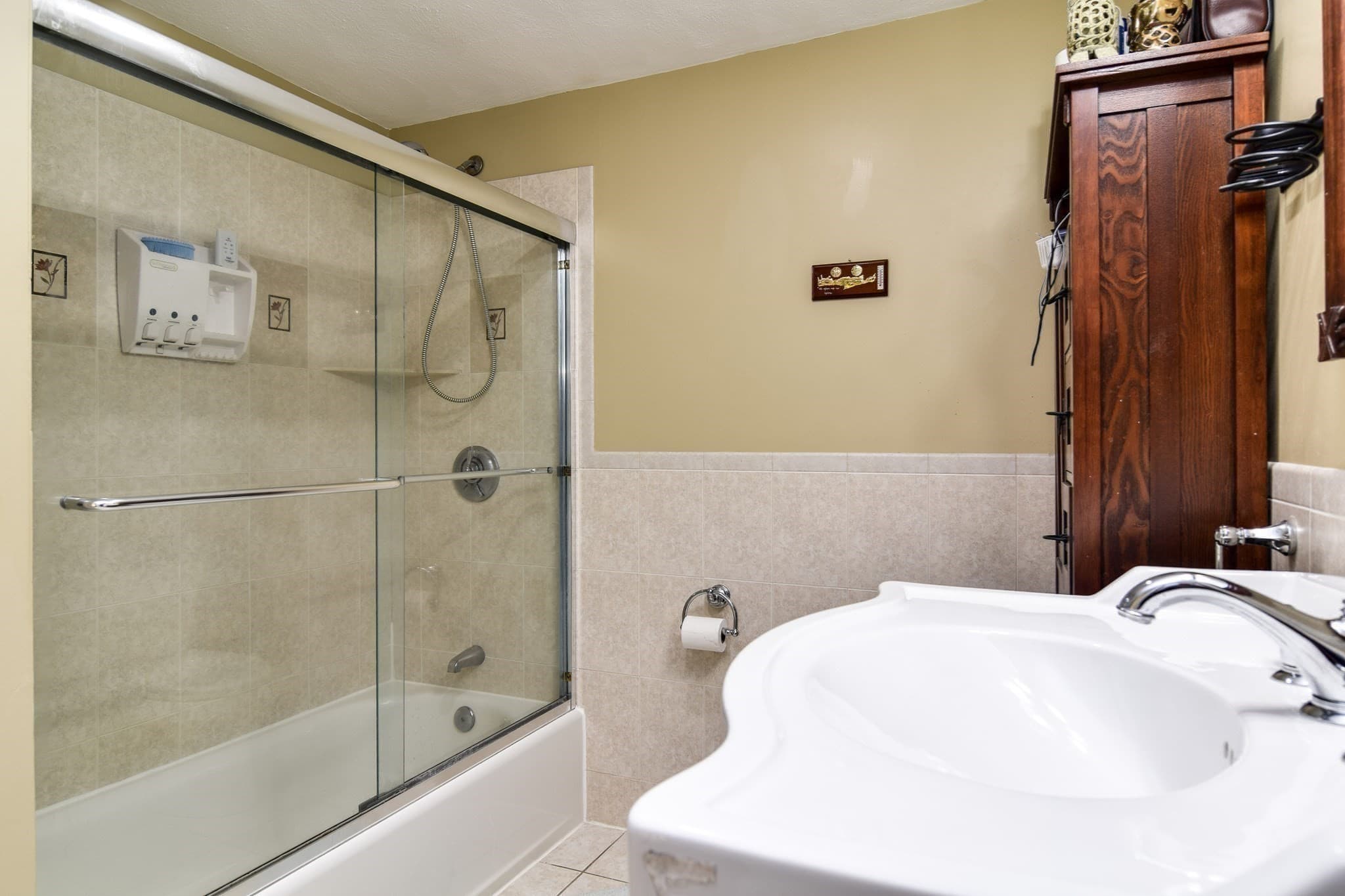 Single Family Residence at 202 Boston Post Rd, Wayland MA 01778, Wayland, photo 25 of 41