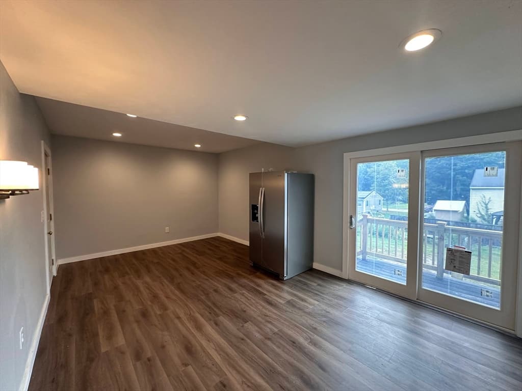 10 Linwood St, Oxford MA 01540 photo 7