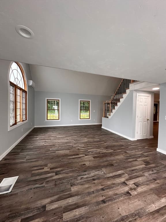 10 Linwood St, Oxford MA 01540 photo 11