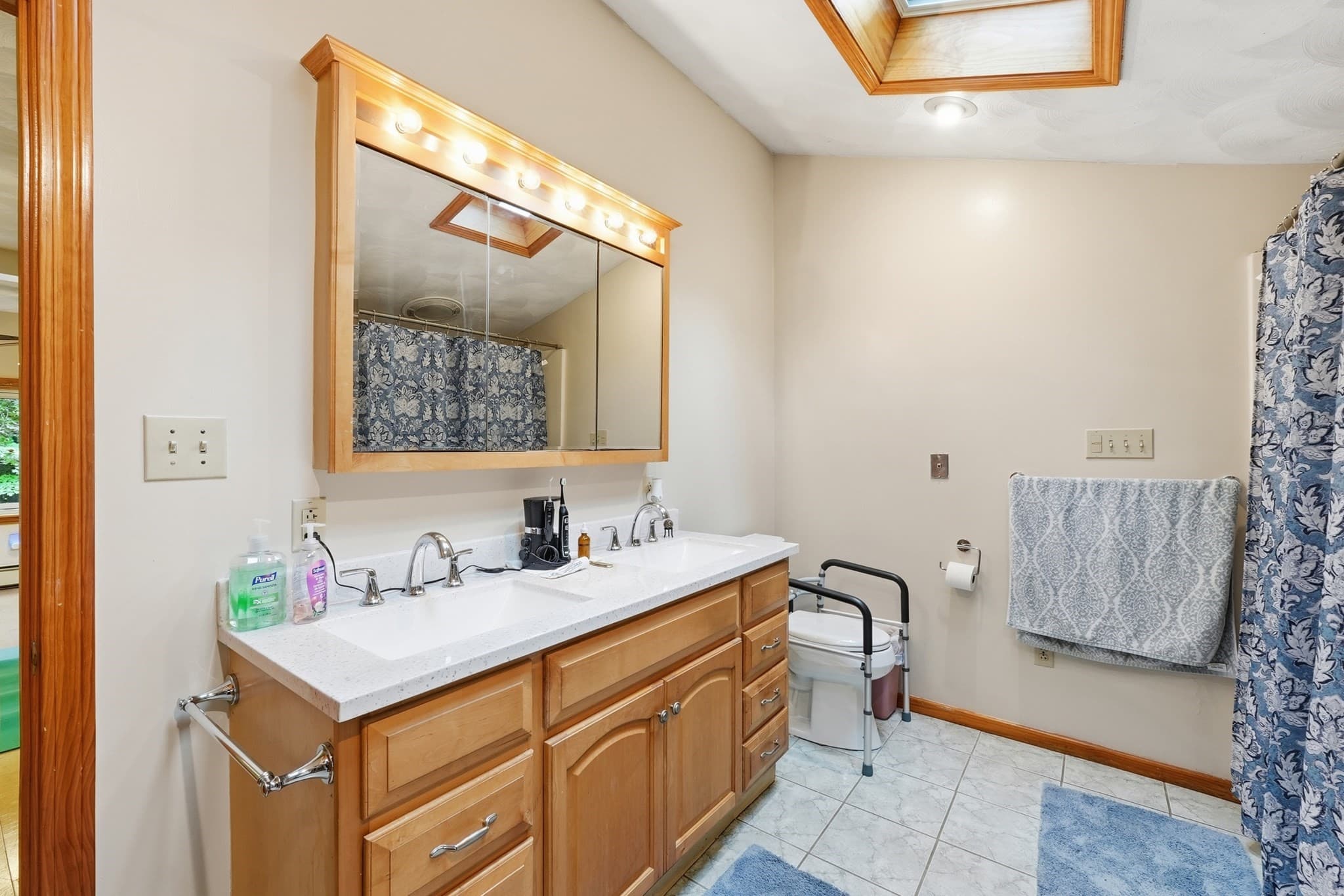 Single Family Residence at 587 Main St, Boylston MA 01505, Boylston, photo 14 of 41