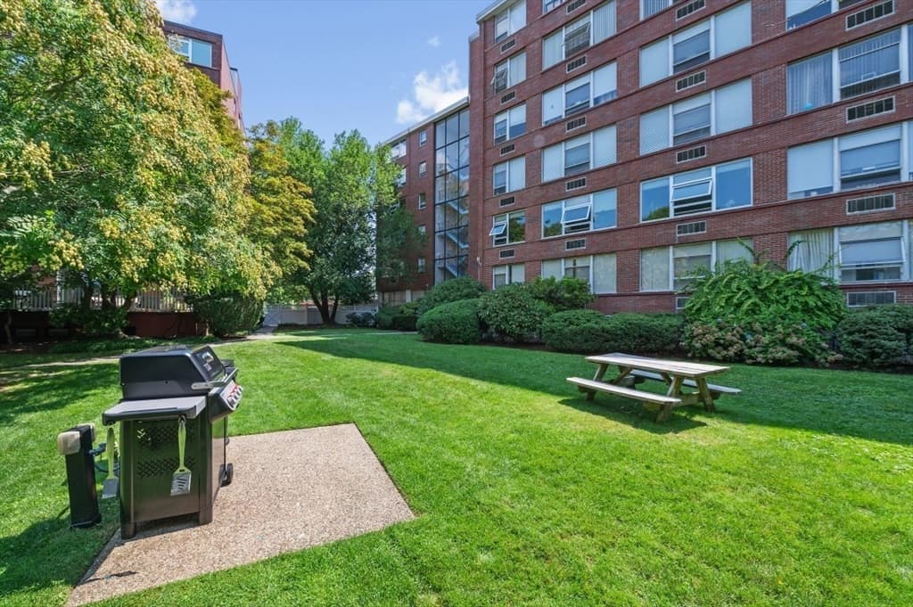 10 Hammond Pond Parkway # 607, Newton MA 02467 photo 28