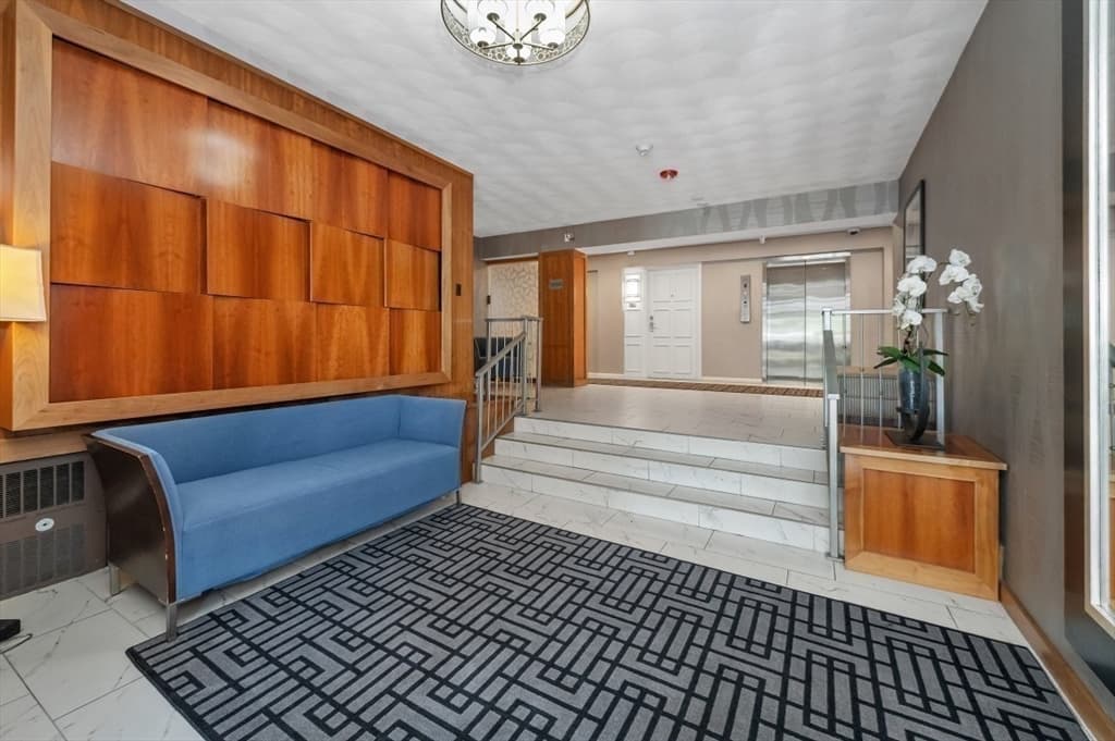 10 Hammond Pond Parkway # 607, Newton MA 02467 photo 4