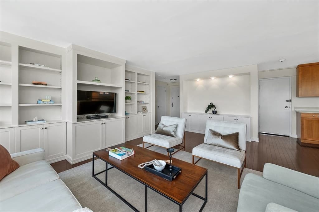 10 Hammond Pond Parkway # 607, Newton MA 02467 photo 8