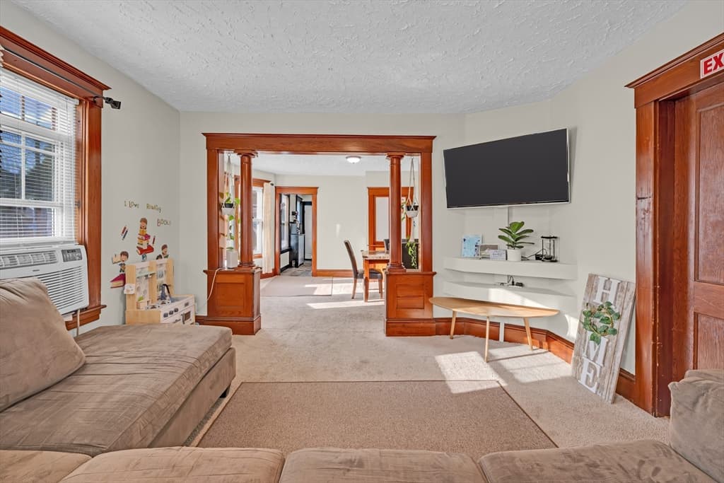 189 Walnut St, Leominster MA 01453 photo 10