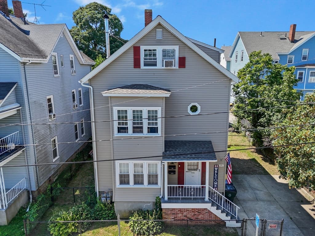 131 Foster St, Fall River MA 02721