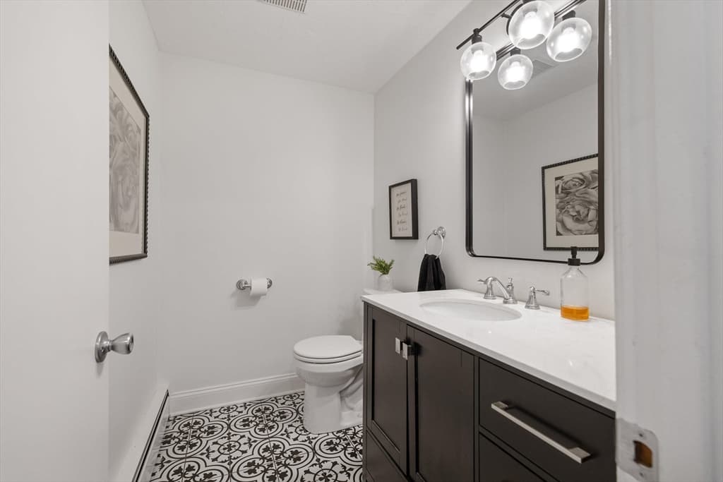 Condominium at 49 Lexington St. # 49, Millbury MA 01527, Millbury, photo 11 of 33