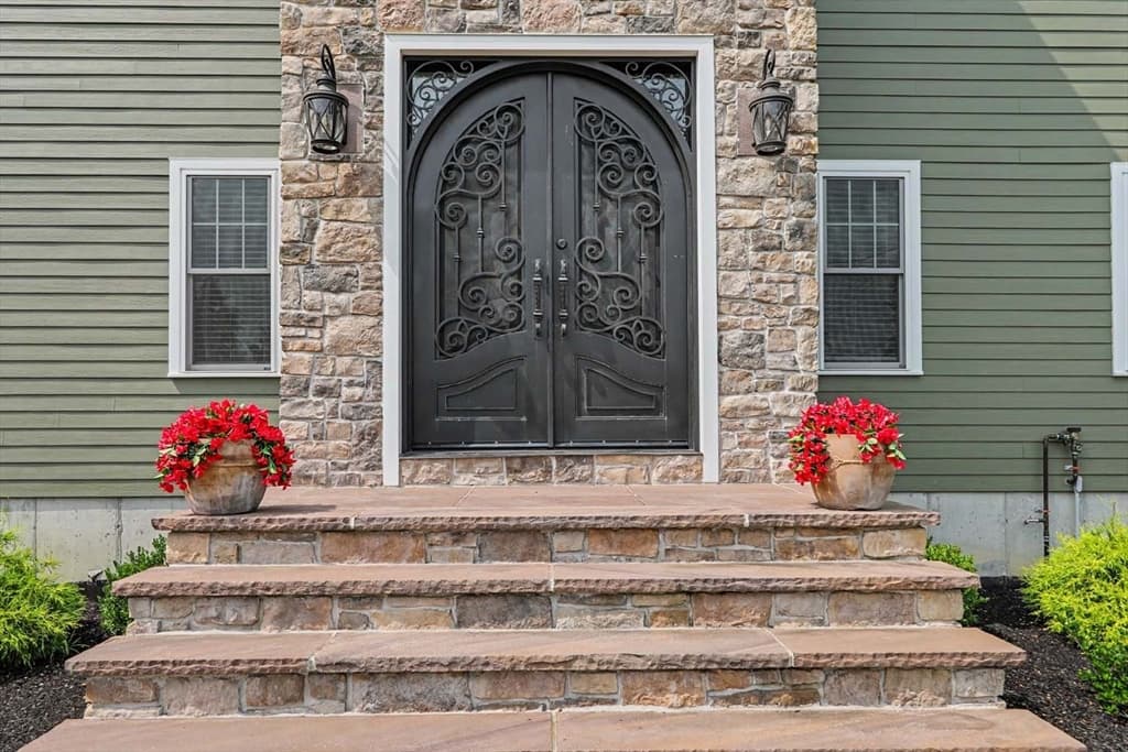 19 Katherine St, Acushnet MA 02743 photo 4