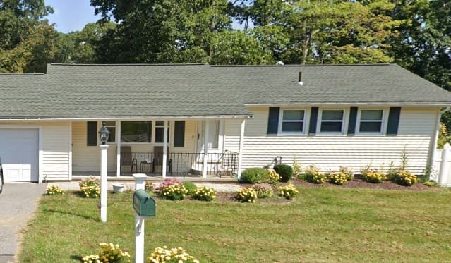 14 Yale Drive, Milford MA 01757