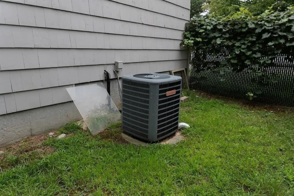 24 Hanson St, Brockton MA 02302 photo 24