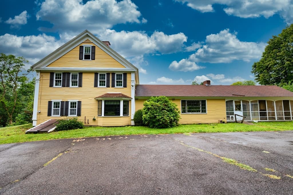 106 Beal St, Lunenburg MA 01462 photo 3