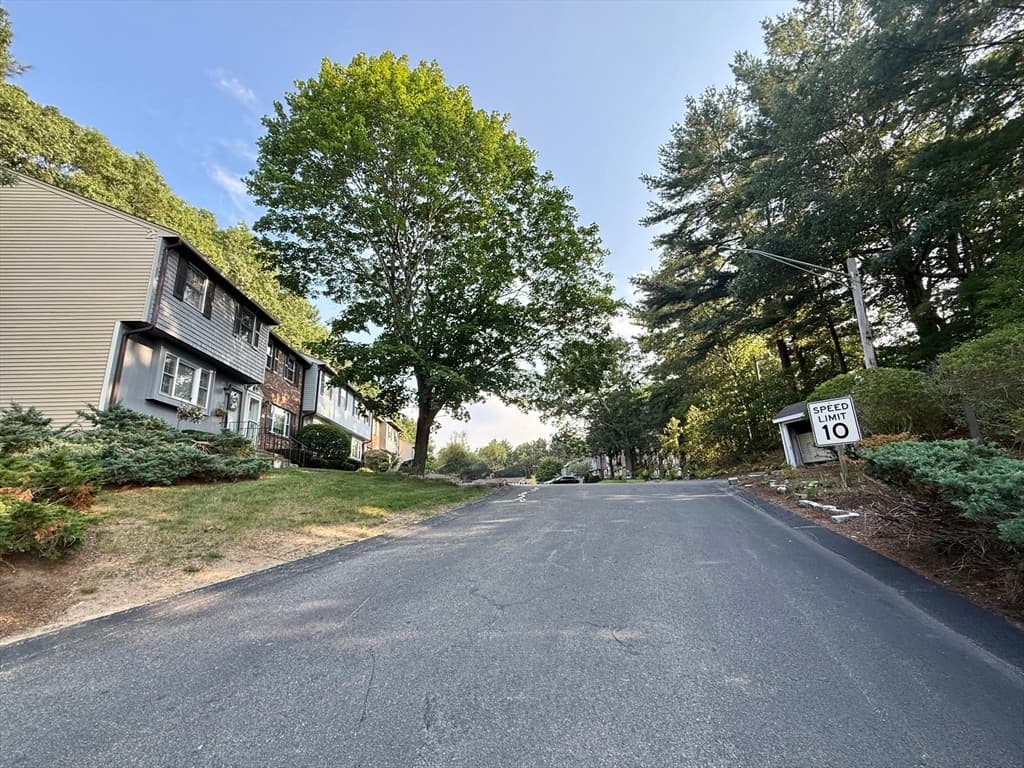 3 Treetop Ln # 8, Kingston MA 02364 photo 4