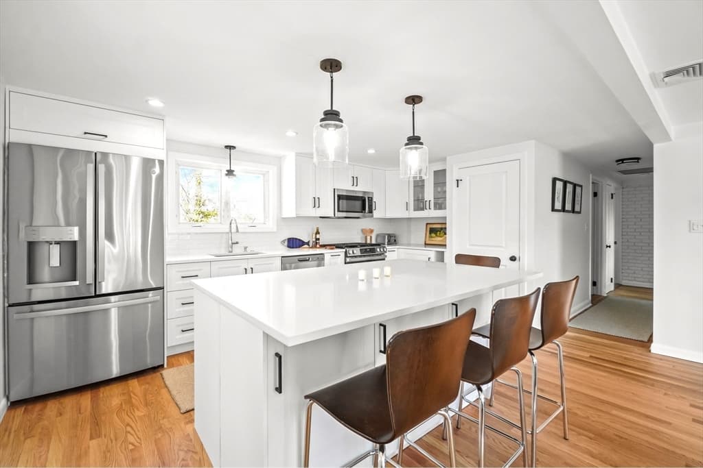 67 Montgomery Rd, Swansea MA 02777 photo 10