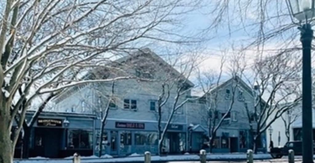 40 Central Square, Bridgewater MA 02324