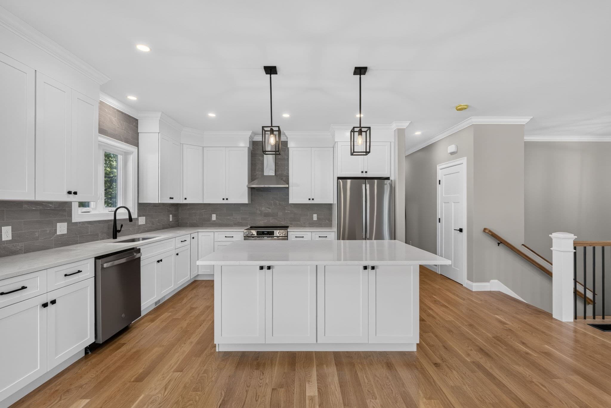 Single Family Residence at 24 Edith Dr, Tewksbury MA 01876, photo 8 of 41