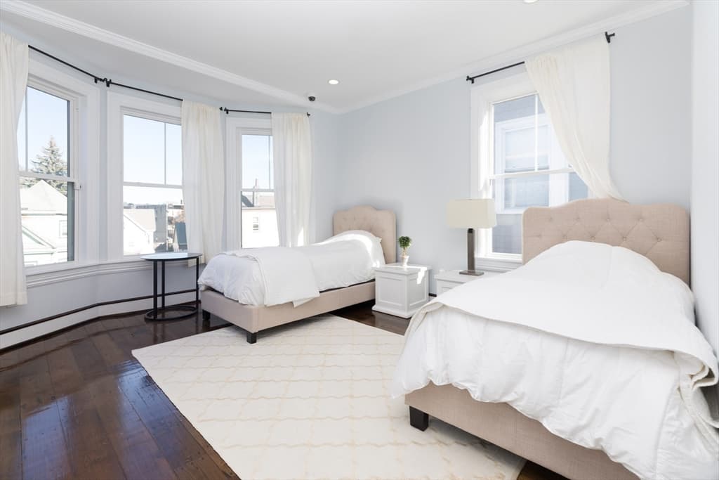 27 Howland St # 2, Boston MA 02121 photo 9