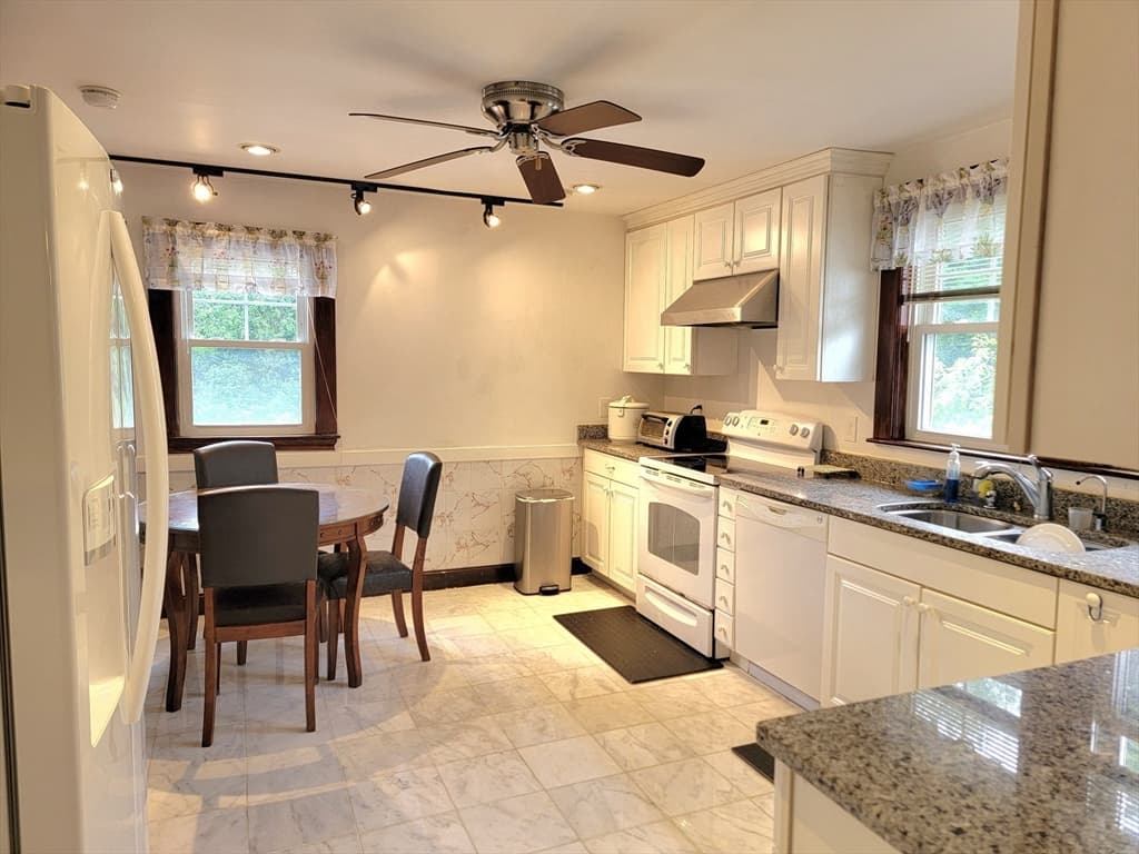 166 Harvard St, Quincy MA 02170 photo 5