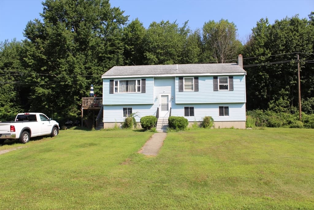 8 Howard George Ct, Salisbury MA 01952