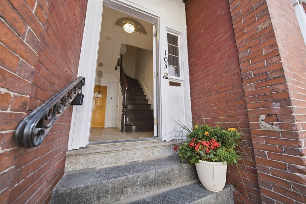103 London St, Boston MA 02128 photo 10