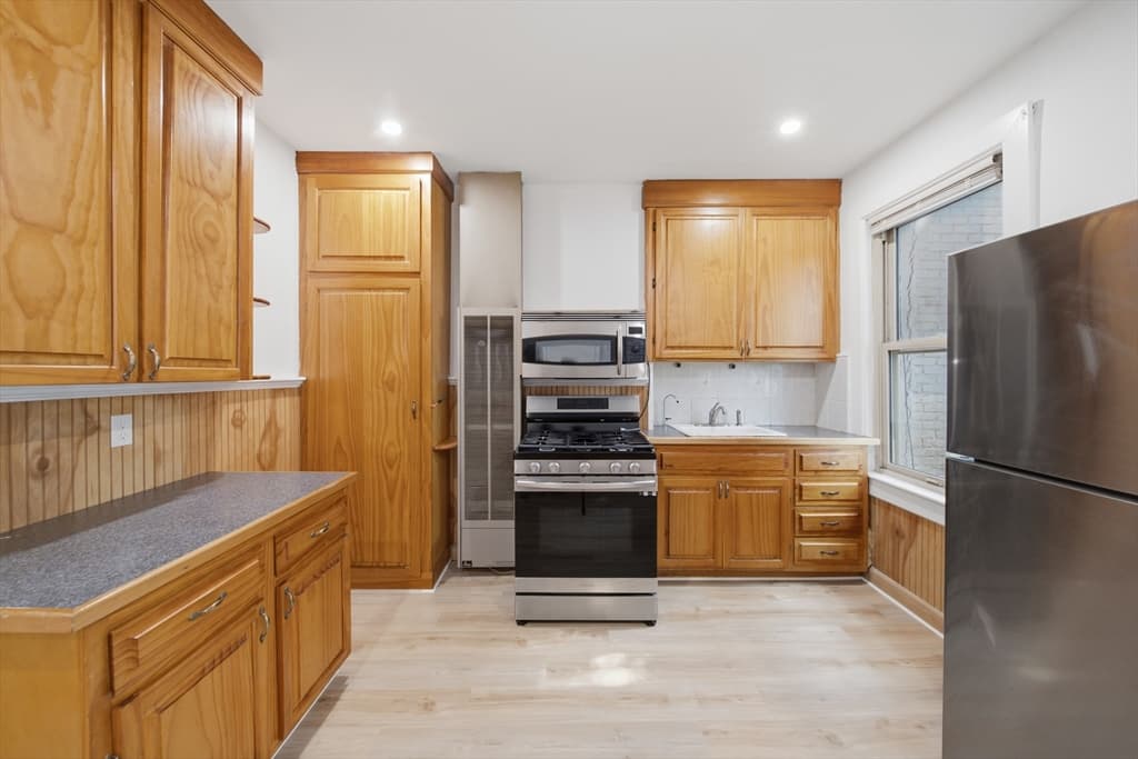 103 London St, Boston MA 02128 photo 11