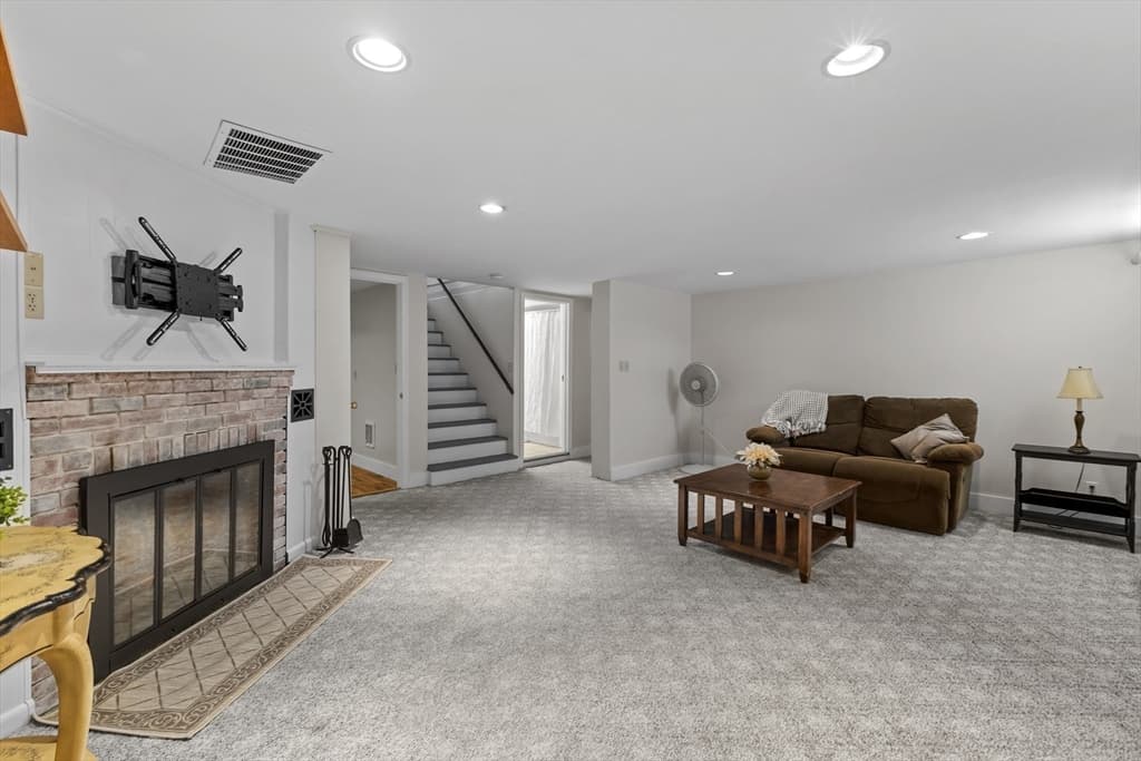 Single Family Residence at 7 Simond St., Auburn MA 01501, Auburn, photo 15 of 25