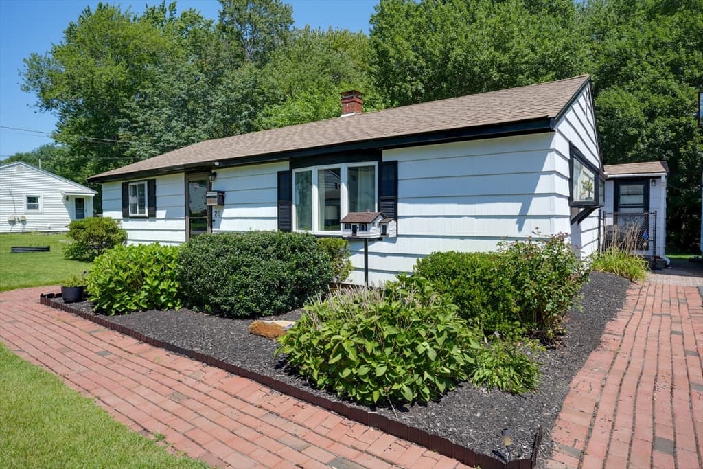 20 Ledgewood Dr, Burlington MA 01803 photo 32