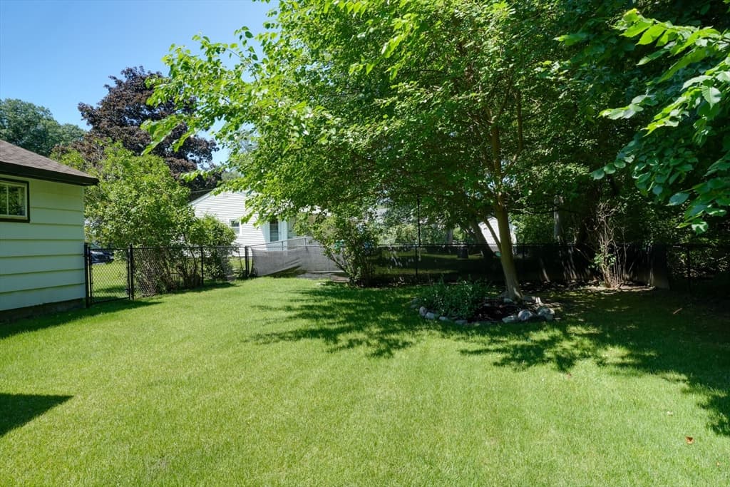 20 Ledgewood Dr, Burlington MA 01803 photo 18