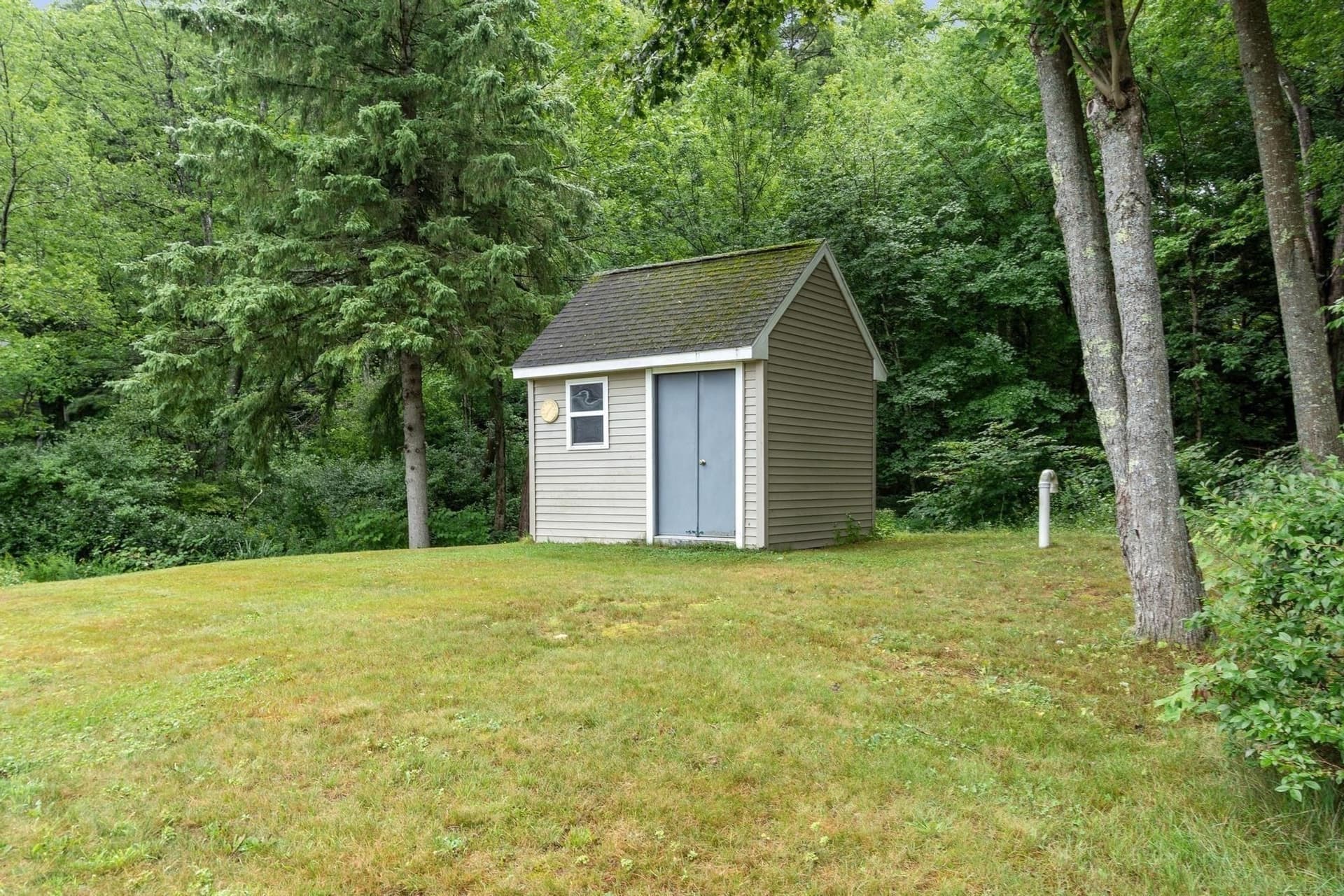 Single Family Residence at 9 Lake Dr E, Westminster MA 01473, photo 40 of 42