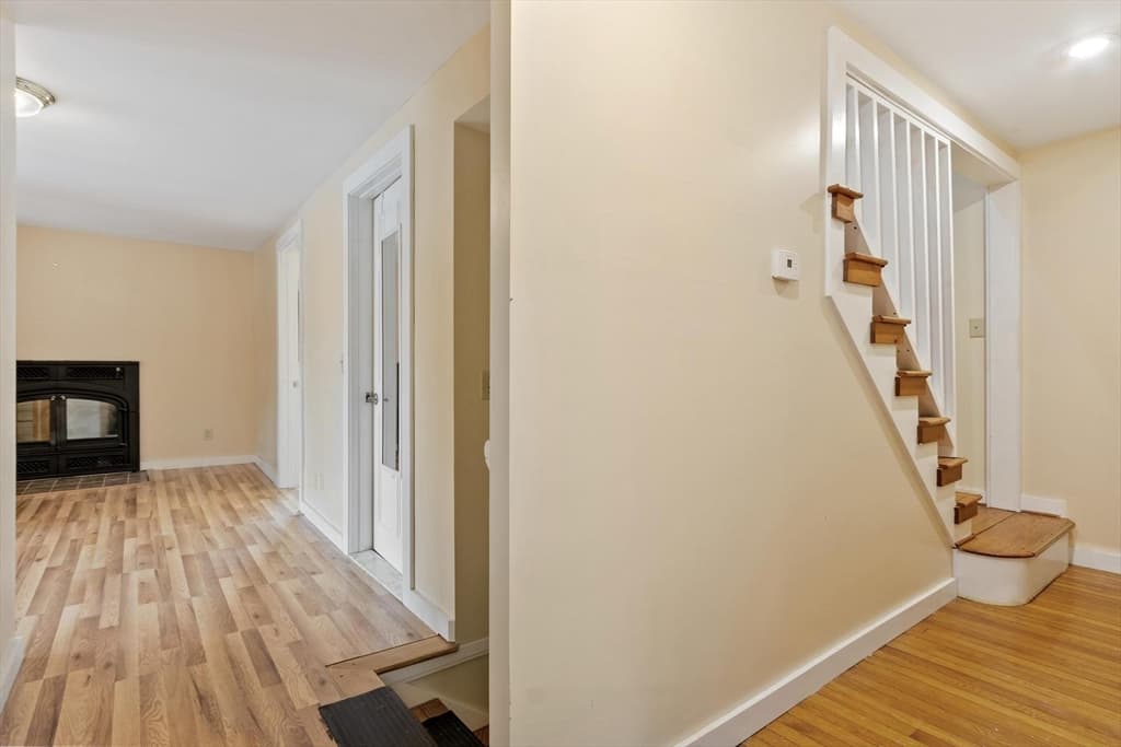 9 Lake Dr E, Westminster MA 01473 photo 25