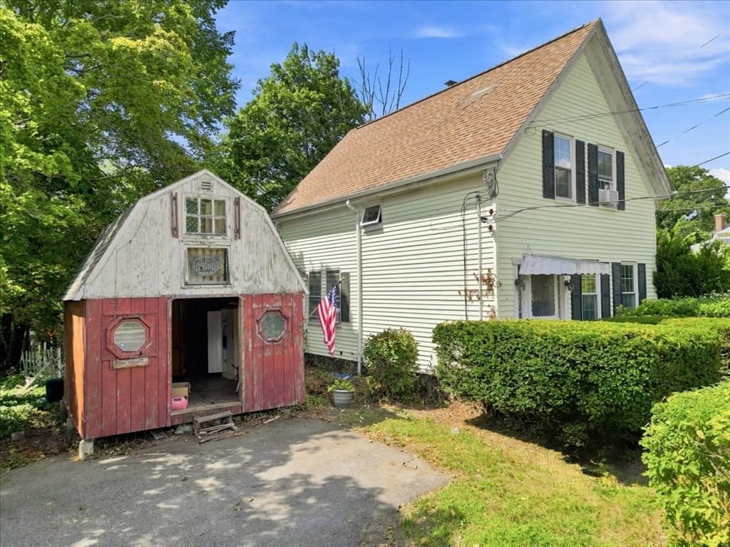 731 S Main St, Randolph MA 02368 photo 2